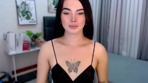 _sophie_69 online show from November 2025 10:26:01 AM