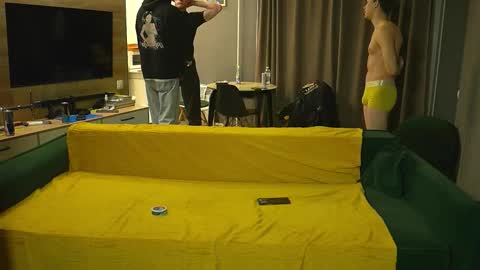 OLIVERpvt is open online show from November 2025 12:07:01 PM