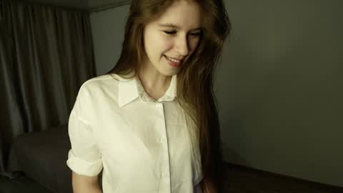 Stella Grace online show from April 2026 10:57:01 AM