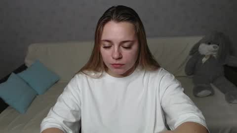 Lana online show from October 2025 08:00:02 AM