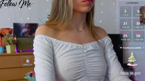 Snapshot of _sweetcams_ chatting on February 2025 06:56:02 AM Dasha  online show from February 2025 06:56:02 AM