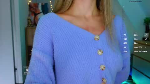 Snapshot of _sweetcams_ chatting on July 2026 05:22:01 AM Dasha online show from July 2026 05:22:01 AM