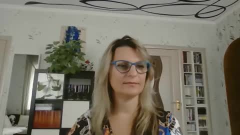 Daria online show from October 2025 08:48:02 AM