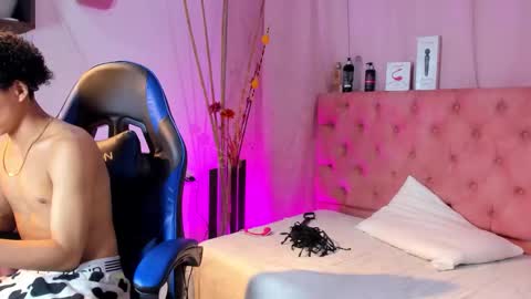 Snapshot of _taylor_black chatting on March 2026 10:24:01 PM Taylor online show from March 2026 10:24:01 PM