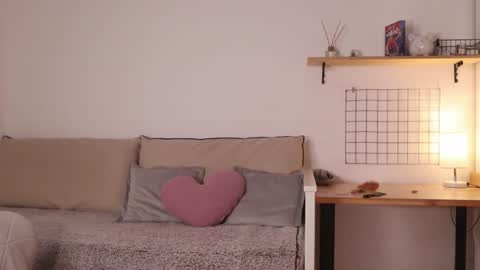 Annie online show from January 2025 01:57:02 AM