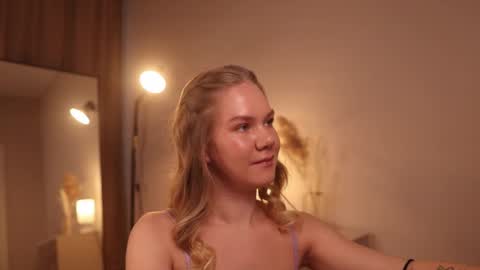 Annie online show from February 2025 01:24:01 AM