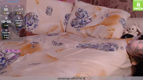 Mia online show from February 2025 09:30:01 AM