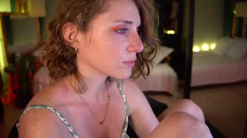 Evi online show from February 2025 01:15:02 AM