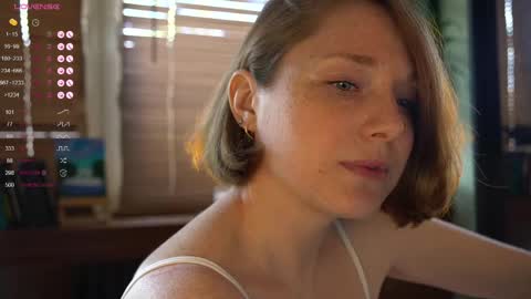 Snapshot of _the_sun_ chatting on April 2026 11:38:01 AM Evi online show from April 2026 11:38:01 AM
