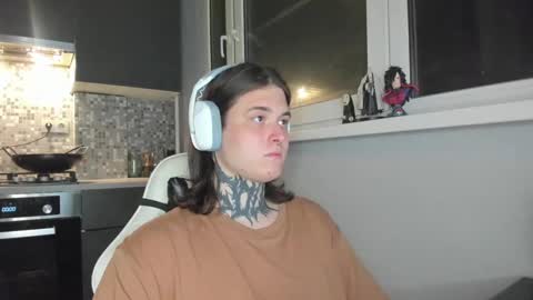 _torfin_ online show from February 2025 07:05:02 PM