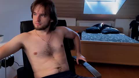 Snapshot of _v_l_a_d_ chatting on June 2026 12:27:02 PM Vlad online show from June 2026 12:27:02 PM