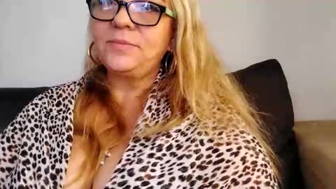 Valerie online show from October 2025 01:34:02 PM