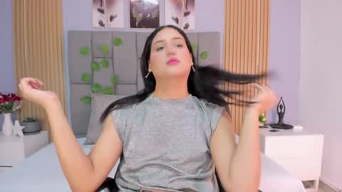 Snapshot of _valerycooper chatting on April 2026 12:06:01 PM _valerycooper online show from April 2026 12:06:01 PM