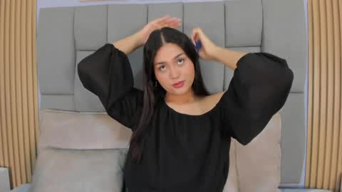 Snapshot of _valerycooper chatting on May 2026 12:03:02 PM _valerycooper online show from May 2026 12:03:02 PM