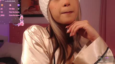 Snapshot of _victoria_florez chatting on January 2025 07:23:01 PM VICTORIA online show from January 2025 07:23:01 PM