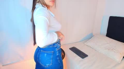 Victoria Fox online show from February 2026 10:35:01 PM