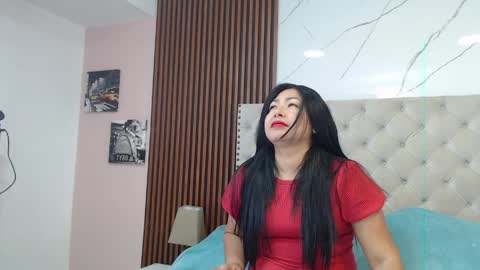 _victorialee online show from April 2026 12:10:01 PM