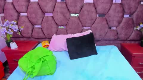 _violeta18_ online show from November 2025 02:55:01 AM