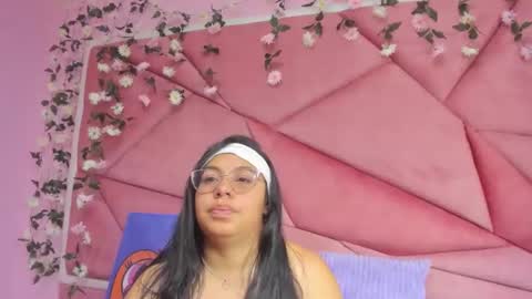 _violeta18_ online show from November 2025 03:23:01 AM