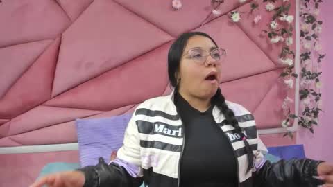 _violeta18_ online show from November 2025 02:44:02 AM