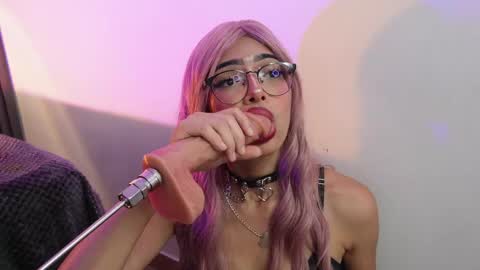   online show from April 2026 01:42:02 AM