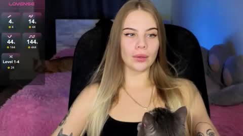 Snapshot of _wednesday_addams_ chatting on October 2025 09:42:02 AM Vera online show from October 2025 09:42:02 AM