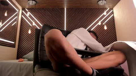  white fox  online show from February 2025 08:59:02 AM