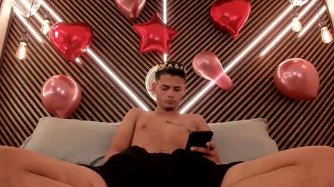  white fox  online show from February 2025 12:22:02 PM