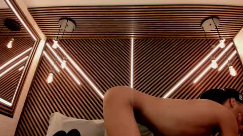  white fox  online show from February 2025 01:50:01 PM