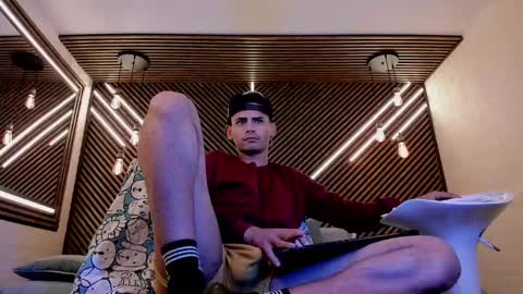  white fox  online show from March 2025 11:32:01 AM