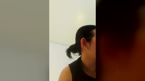 Snapshot of _your_little_nut chatting on June 2026 06:28:02 PM Macca and Ana online show from June 2026 06:28:02 PM