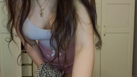 Snapshot of _your_love chatting on February 2026 10:43:01 PM Niki online show from February 2026 10:43:01 PM