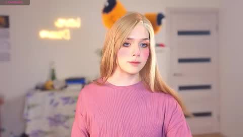 LITTLE FOX online show from October 2025 02:27:02 PM