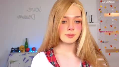 LITTLE FOX online show from October 2025 03:24:02 PM