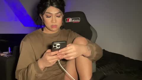 _yoursatisfaction_ online show from February 2025 01:05:02 AM