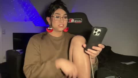 _yoursatisfaction_ online show from February 2025 10:09:01 PM