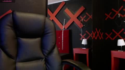 Yuyi online show from March 2025 11:14:02 AM