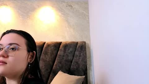 zoe online show from February 2026 12:04:01 PM