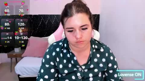 Abby Lee  online show from November 2025 06:52:02 PM