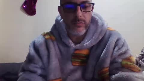 aabcguyy online show from December 2025 02:00:02 PM