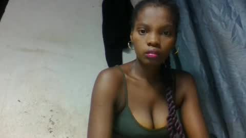 Snapshot of aadienne chatting on April 2026 11:18:02 PM aadienne online show from April 2026 11:18:02 PM