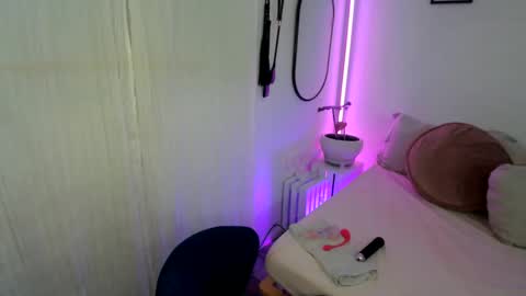 Snapshot of aaliyahlayla chatting on January 2025 04:56:01 AM Aaliyahlayla online show from January 2025 04:56:01 AM