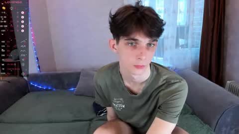 Snapshot of aaron_bang chatting on April 2026 01:09:02 PM Aaron Bang online show from April 2026 01:09:02 PM