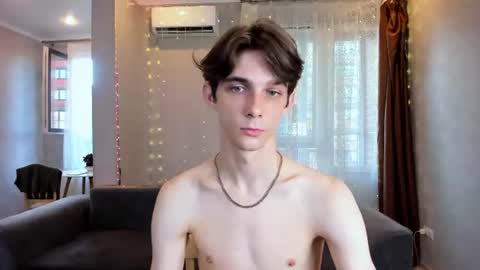 Snapshot of aaron_bang chatting on June 2026 03:49:02 PM Aaron Bang online show from June 2026 03:49:02 PM