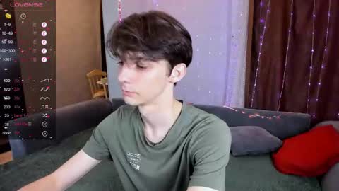 Snapshot of aaron_bang chatting on June 2026 09:48:02 PM Aaron Bang online show from June 2026 09:48:02 PM