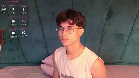 Snapshot of aaron_eze chatting on February 2026 08:38:02 PM Aaron Ezequiel online show from February 2026 08:38:02 PM