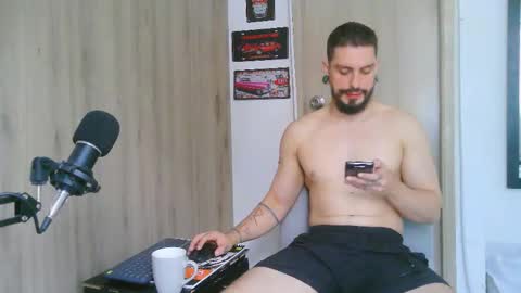 Aaron kwok online show from February 2026 10:28:01 PM