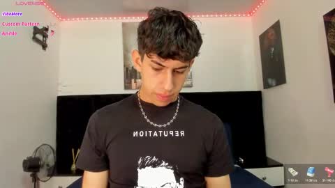 Aron online show from December 2025 01:20:01 PM