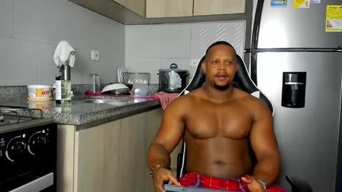 Aaron online show from October 2025 10:43:02 AM