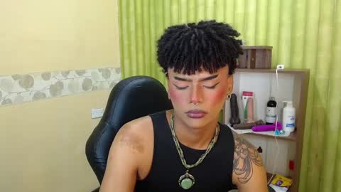 Snapshot of aaronbakers chatting on February 2025 02:42:02 AM im NiallDun online show from February 2025 02:42:02 AM